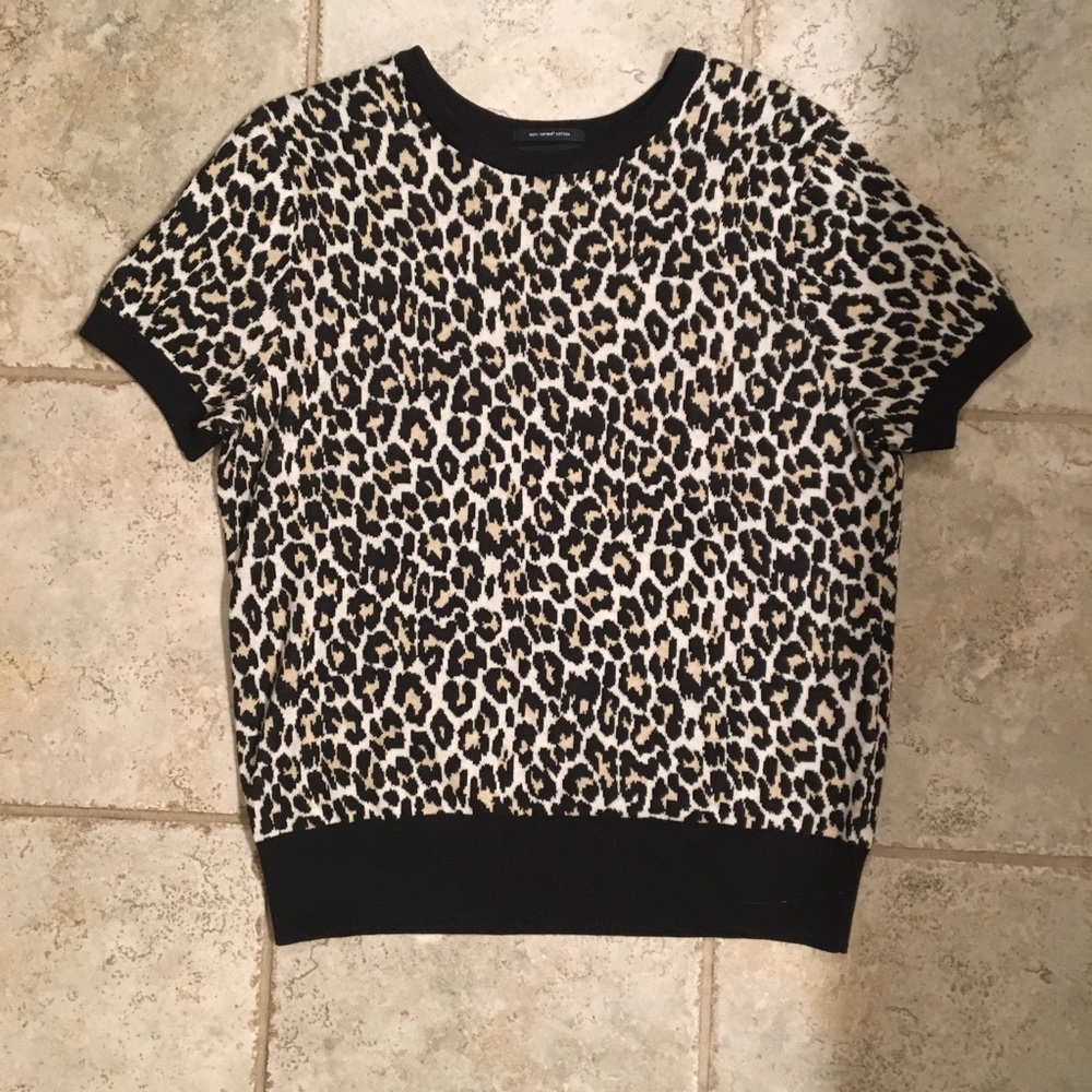 Short sleeve leopard sweater